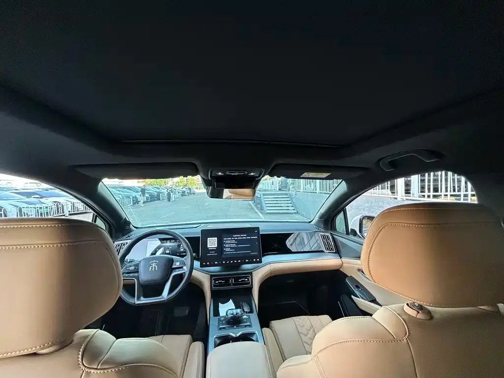 BYD L DM-i — фото 10