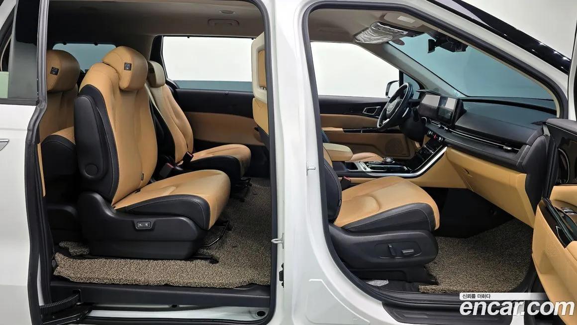 Kia Carnival — фото 10