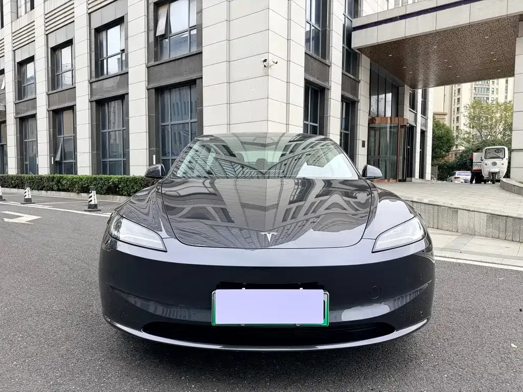 Tesla Model 3 — фото 2