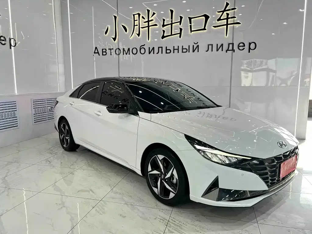 Hyundai Elantra — фото 3