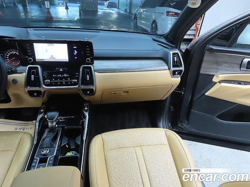 Kia Sorento — фото 9