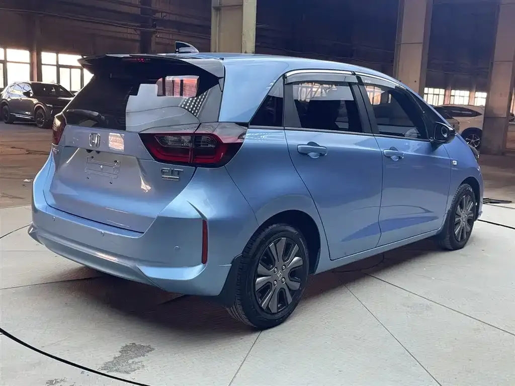 Honda Fit — фото 5