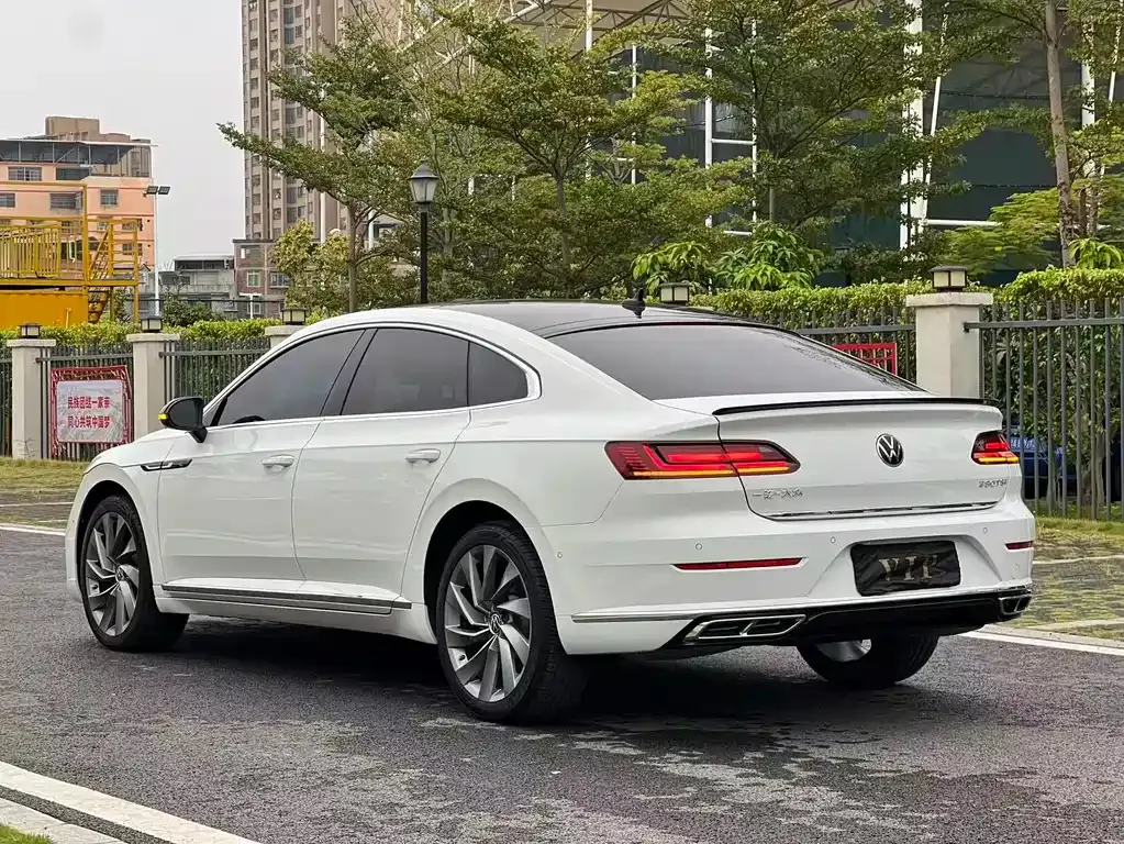 Volkswagen CC — фото 6