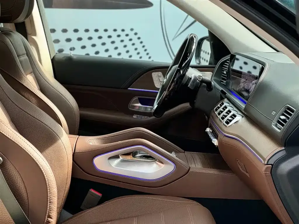Mercedes-Benz GLS — фото 10