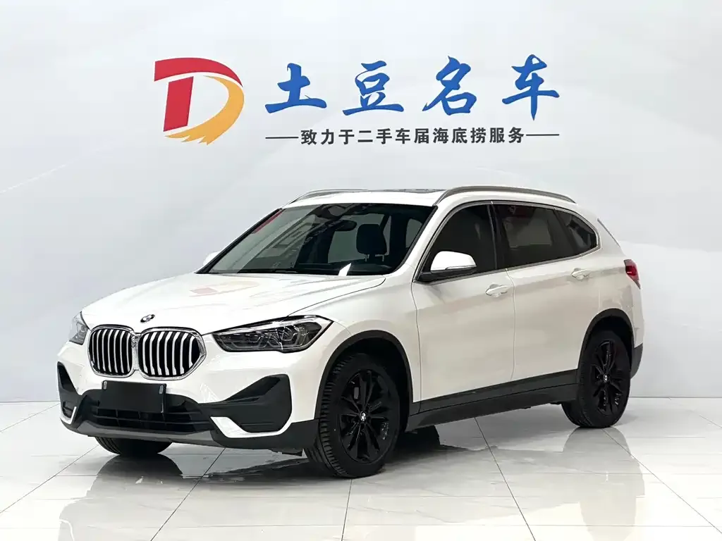 BMW X1 — фото 1