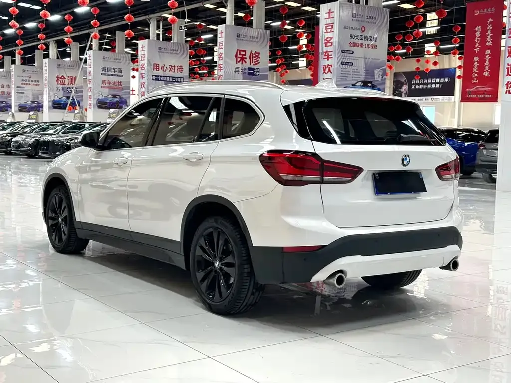 BMW X1 — фото 4