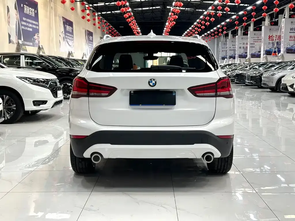 BMW X1 — фото 5