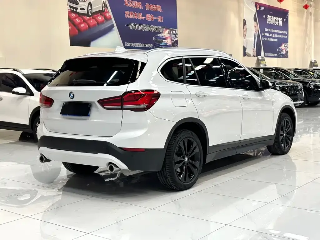 BMW X1 — фото 6