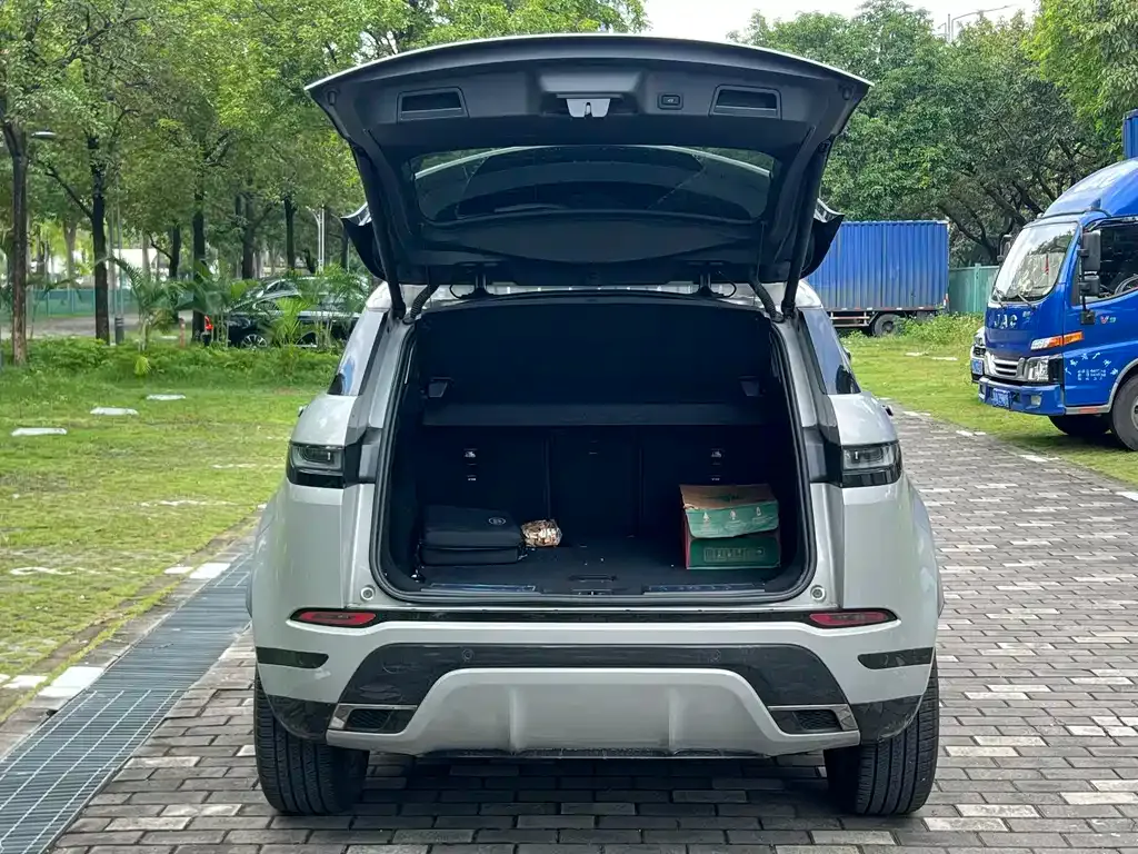 Land Rover Evoque PHEV — фото 7