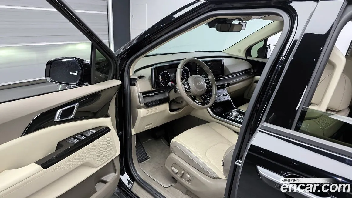 Kia Carnival — фото 10
