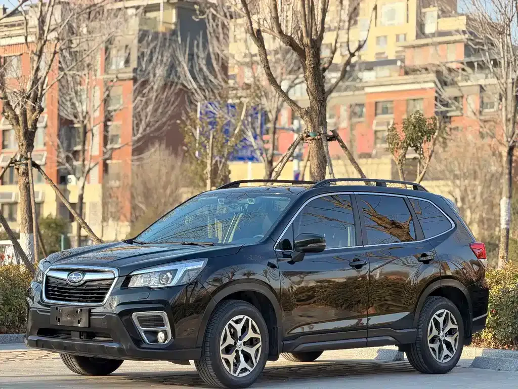 Subaru Forester — фото 1