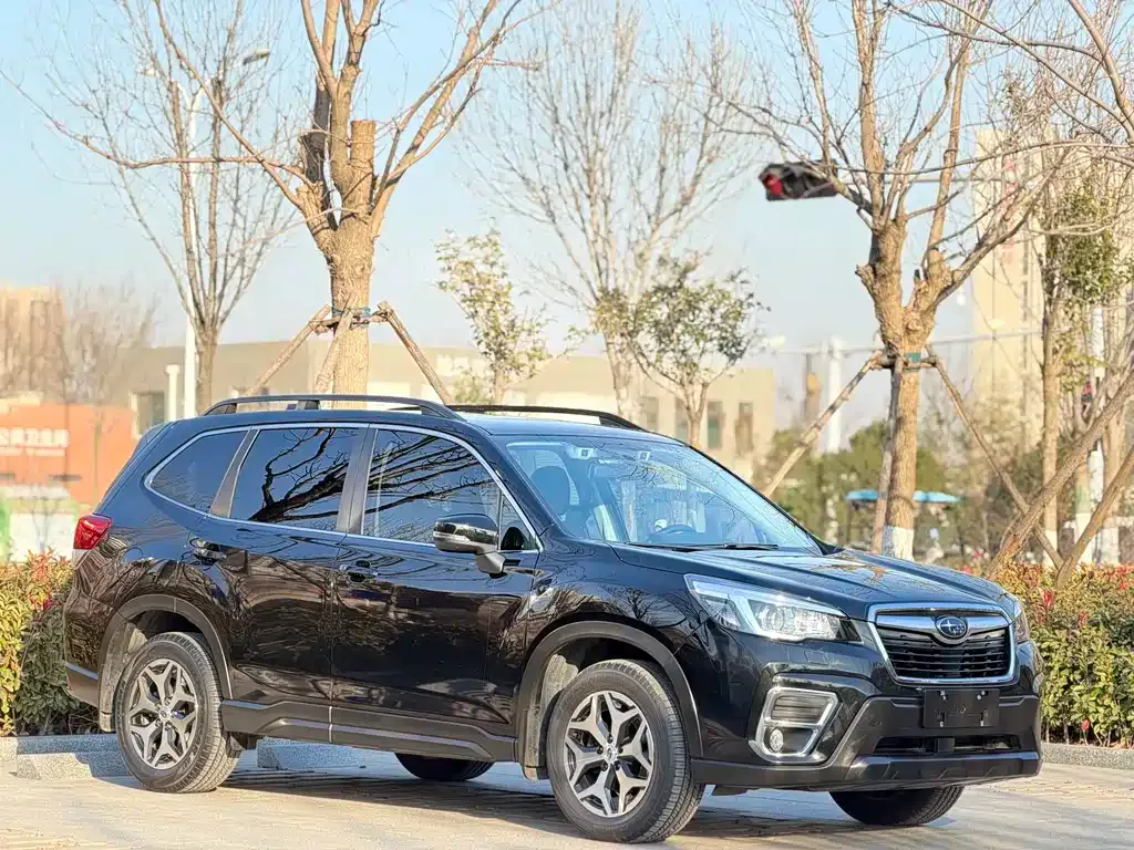 Subaru Forester — фото 3