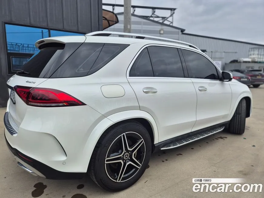 Mercedes-Benz GLE-Class — фото 7