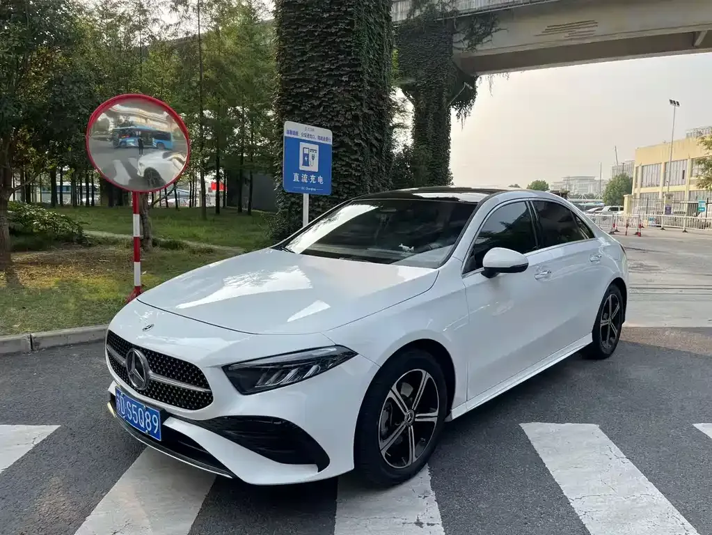 Mercedes-Benz A-Class — фото 1