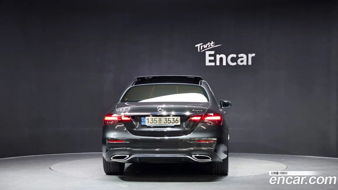 Mercedes-Benz E-Class — фото 4