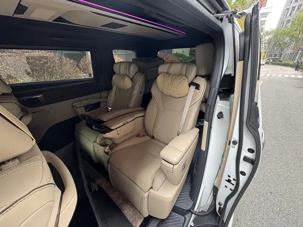 Toyota Vellfire — фото 7