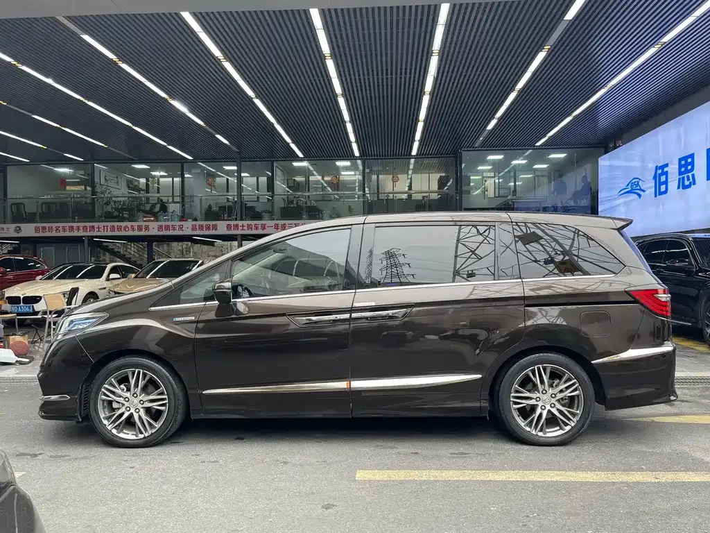Honda Elysion — фото 3