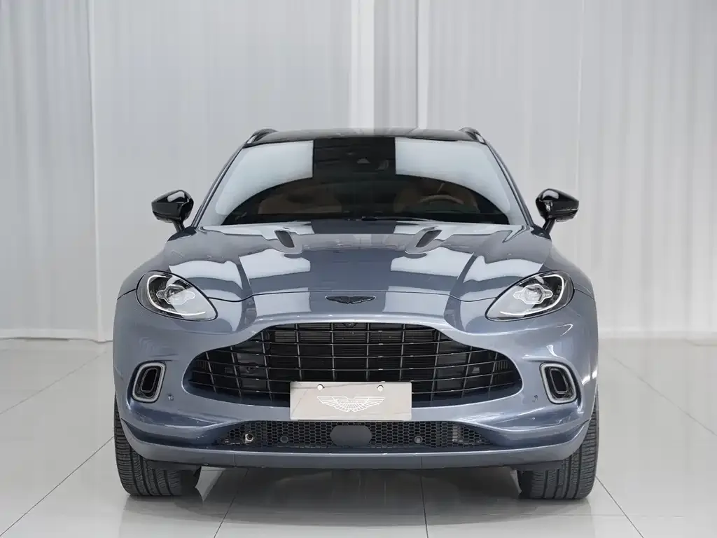 Aston Martin DBX — фото 2