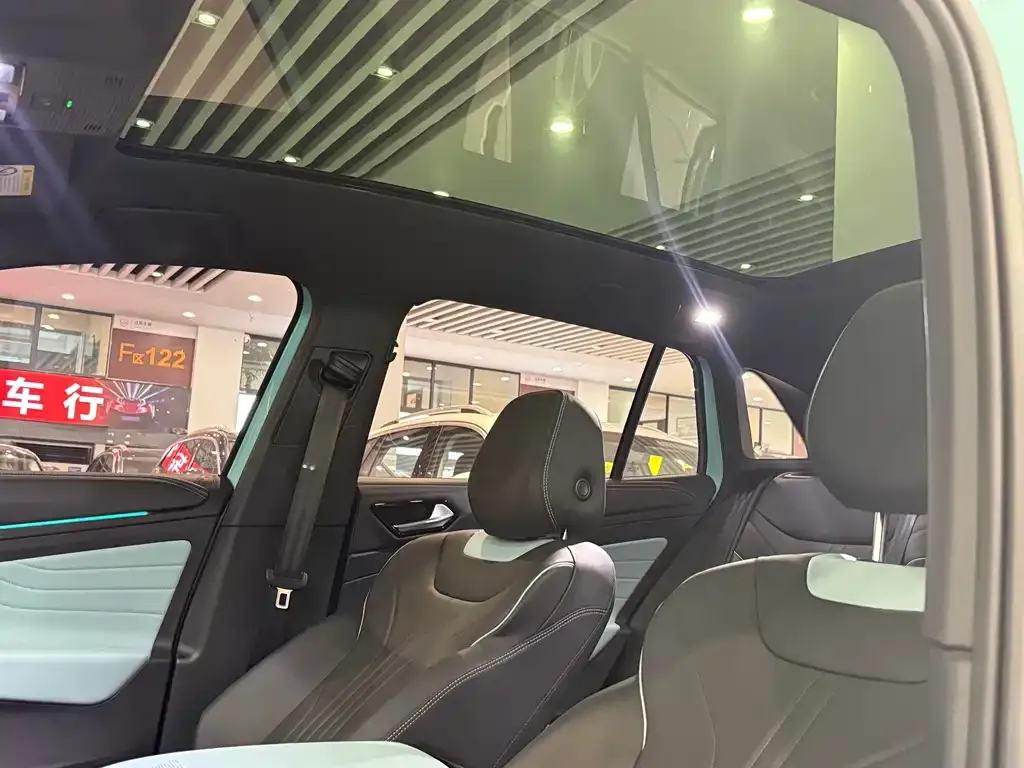 Volkswagen ID.4 X — фото 9