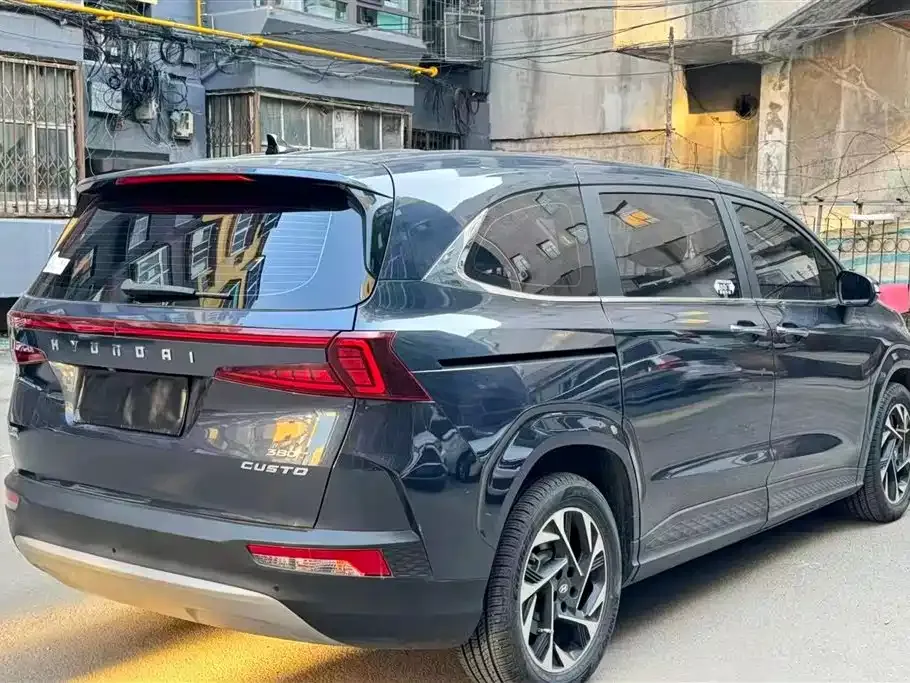 Hyundai Custo — фото 3