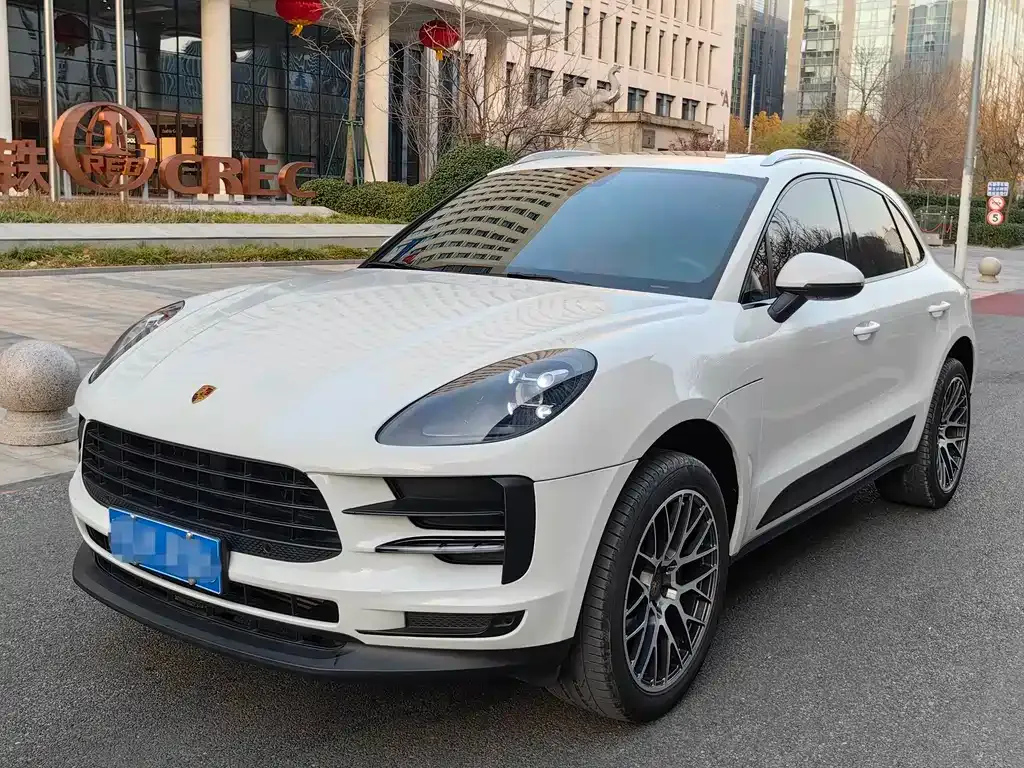Porsche Macan — фото 1