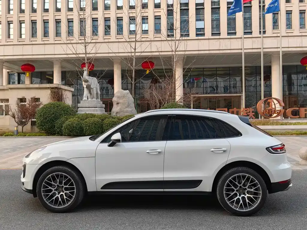Porsche Macan — фото 7