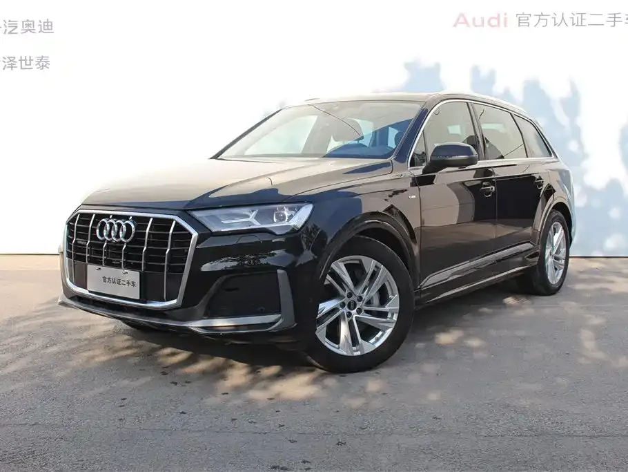 Audi Q7 — фото 1