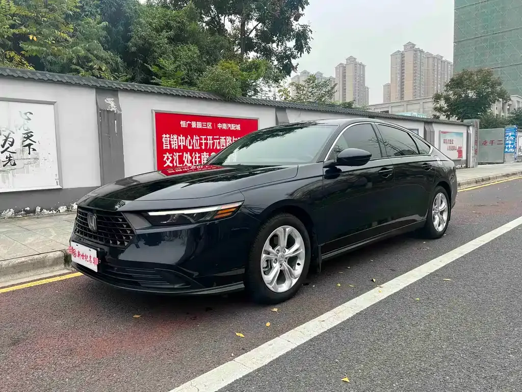 Honda Accord — фото 1