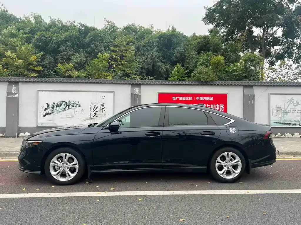 Honda Accord — фото 6