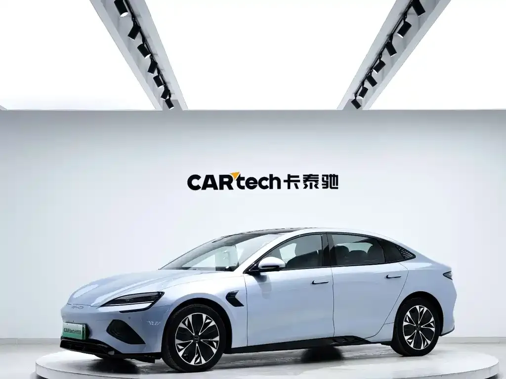 BYD Seal — фото 1
