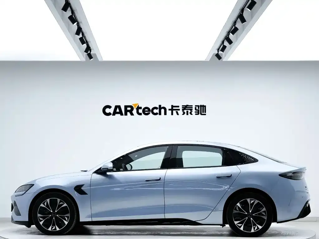 BYD Seal — фото 2