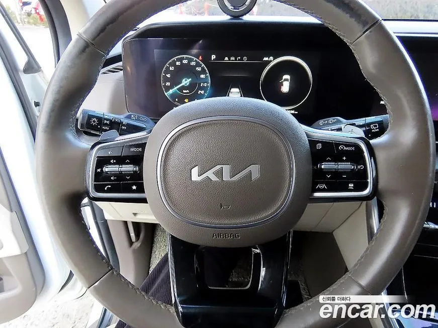 Kia Carnival — фото 9
