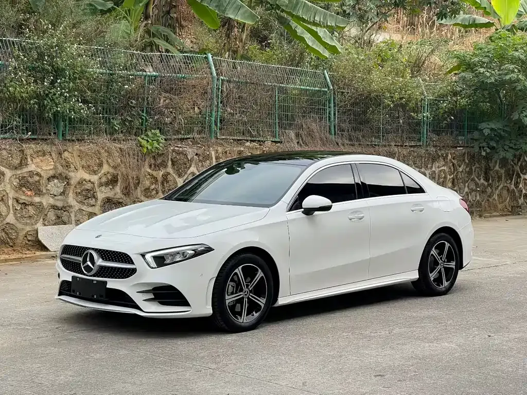 Mercedes-Benz A-Class — фото 1