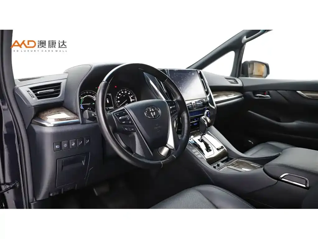 Toyota Alphard — фото 6