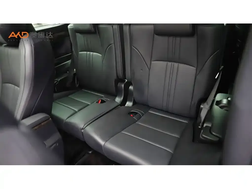 Toyota Alphard — фото 9