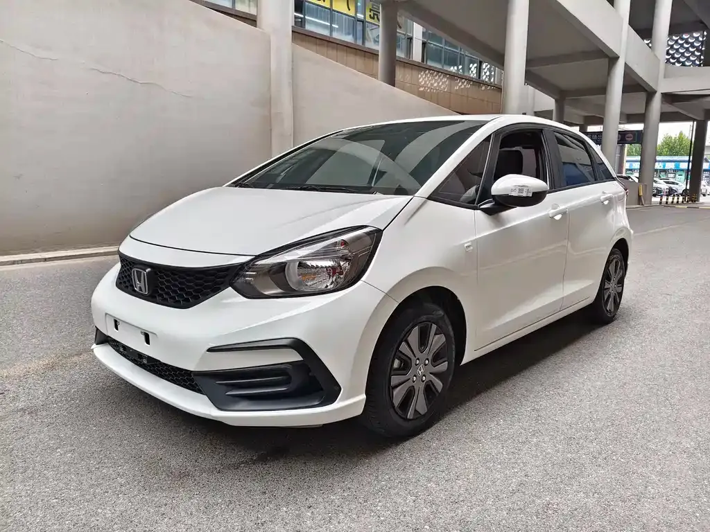 Honda Fit — фото 1
