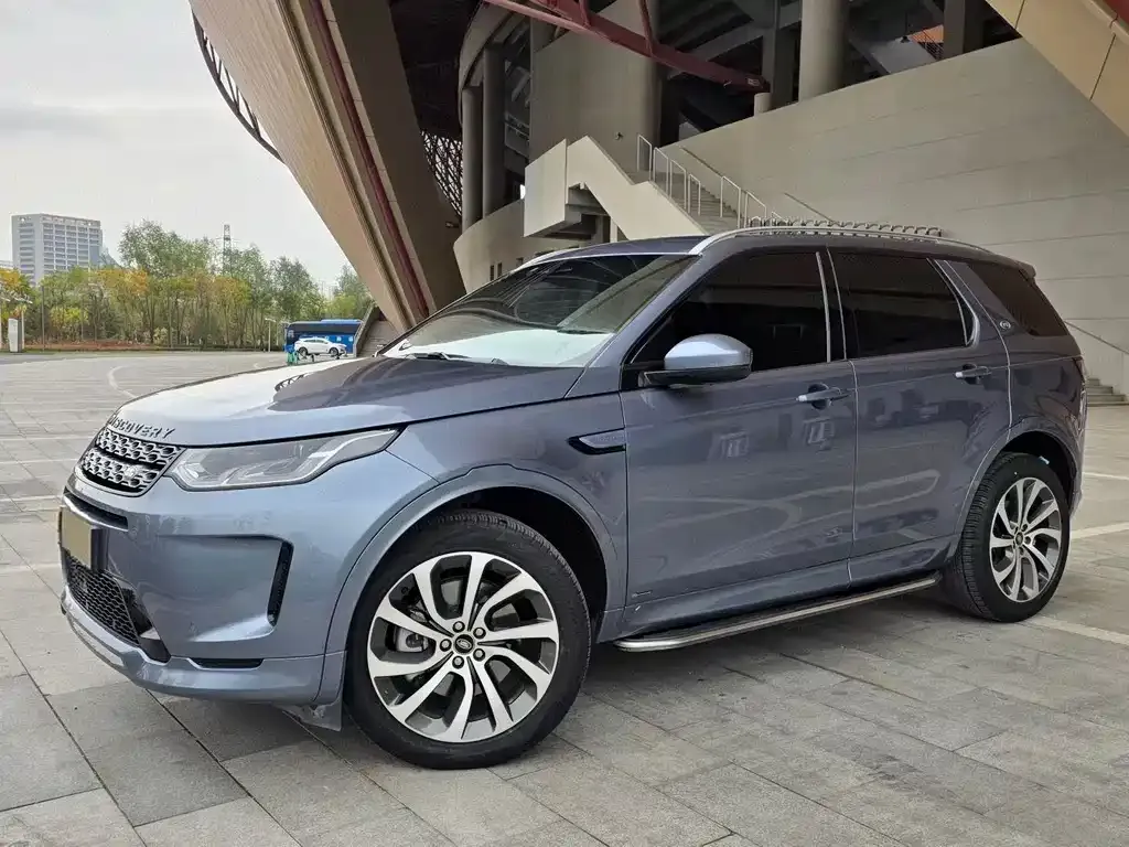 Land Rover Discovery Sport — фото 1