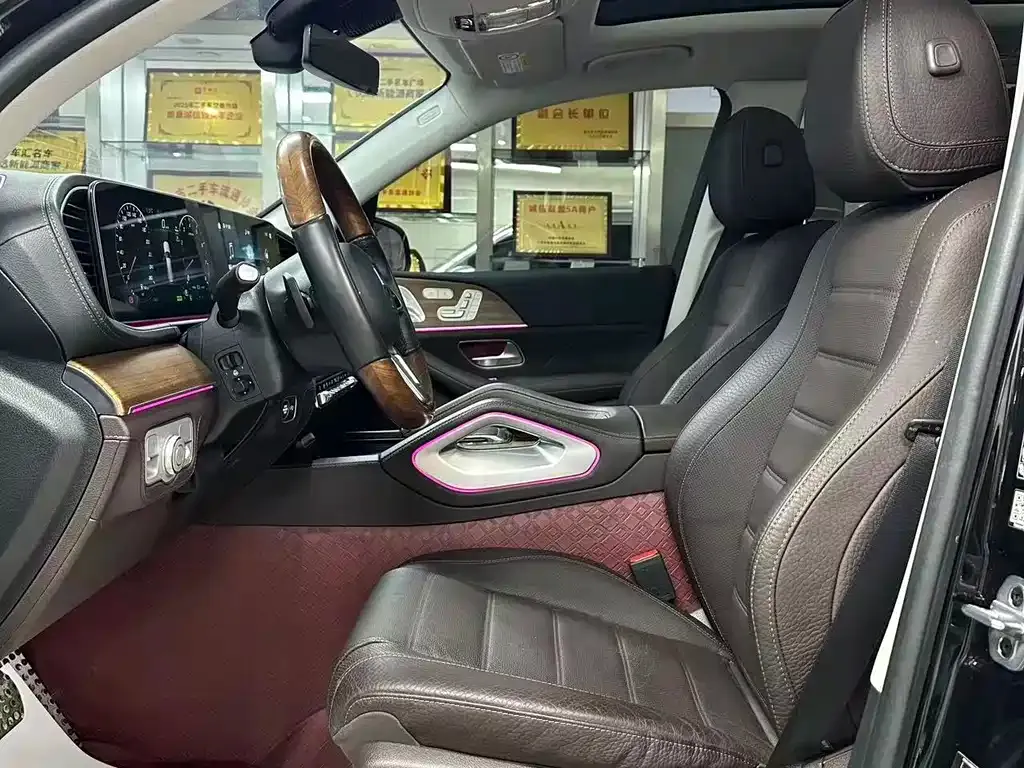 Mercedes-Benz GLS — фото 9