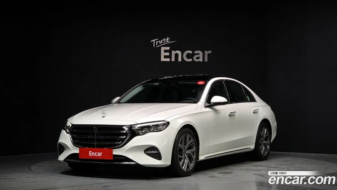Mercedes-Benz E-Class — фото 1