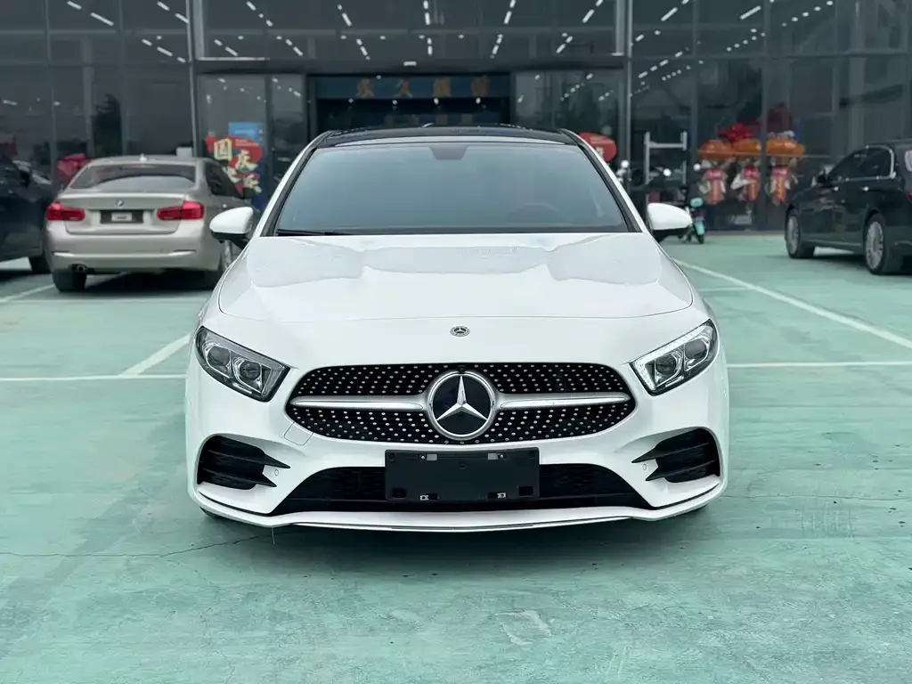 Mercedes-Benz A-Class — фото 1