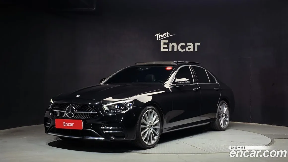 Mercedes-Benz E-Class — фото 1