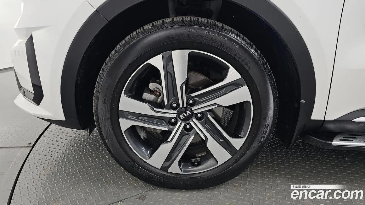 Kia Sorento — фото 5