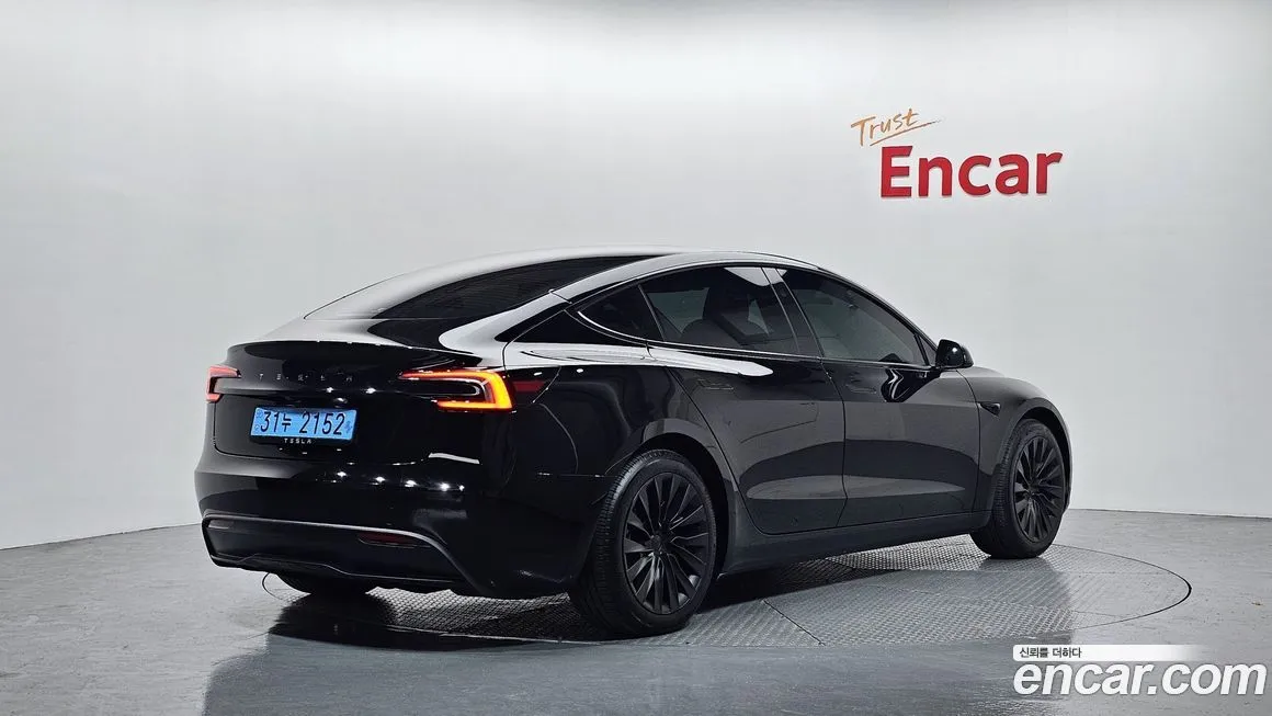 Tesla Model 3 — фото 2