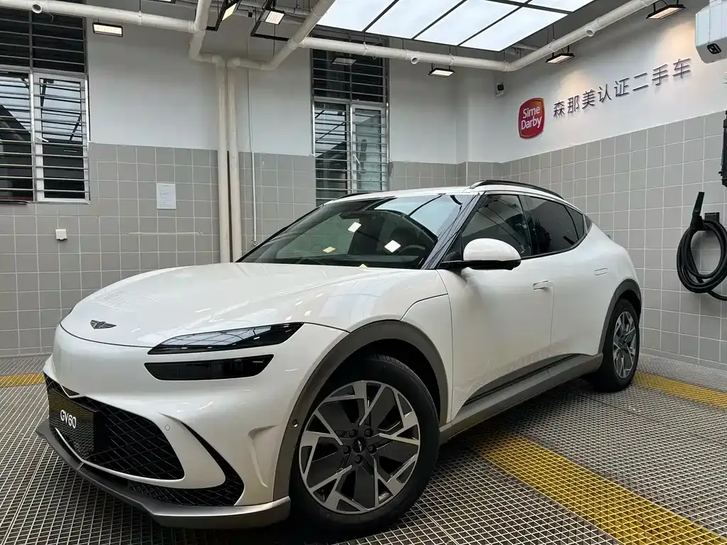 Genesis GV60 — фото 1