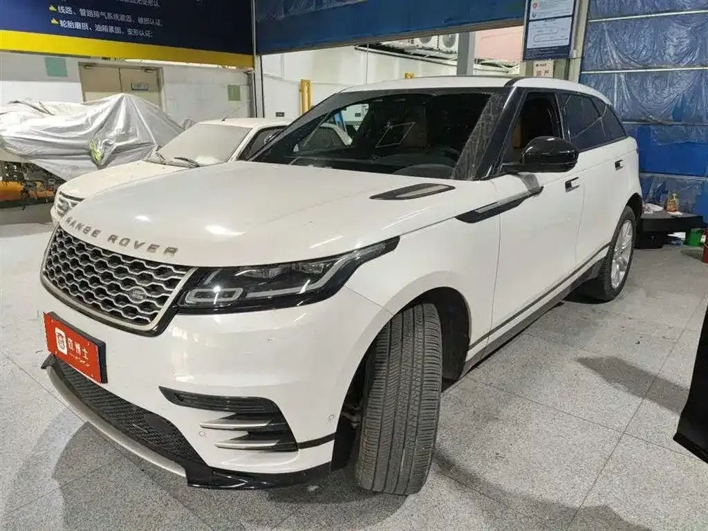 Land Rover Velar — фото 1