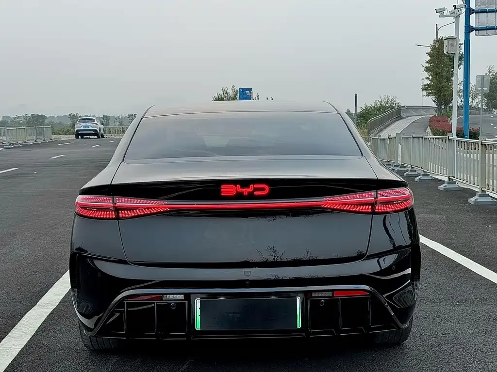 BYD Seal — фото 9