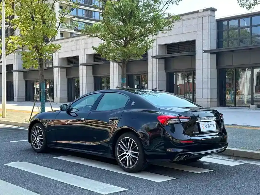 Maserati Ghibli — фото 9