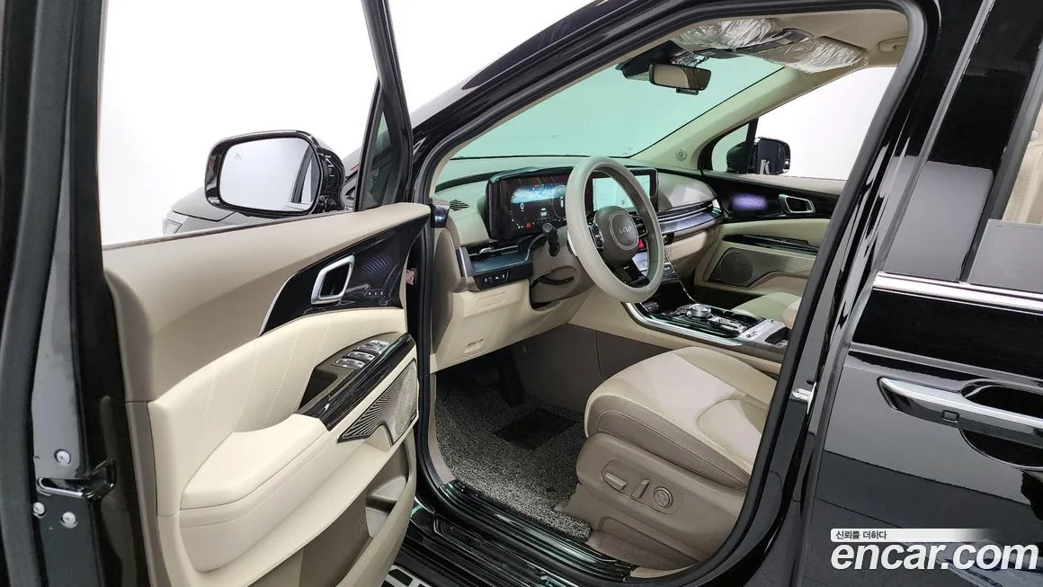 Kia Carnival — фото 10