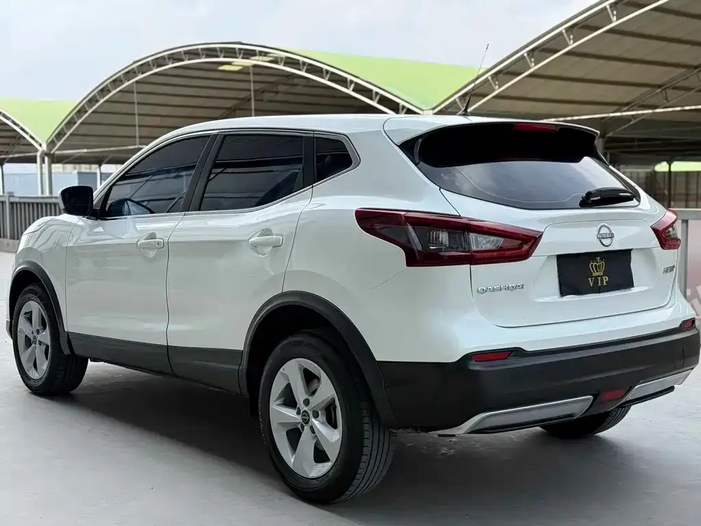 Nissan Qashqai — фото 4