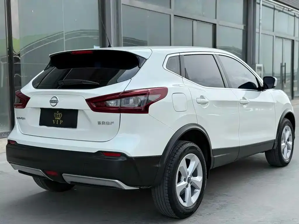 Nissan Qashqai — фото 6